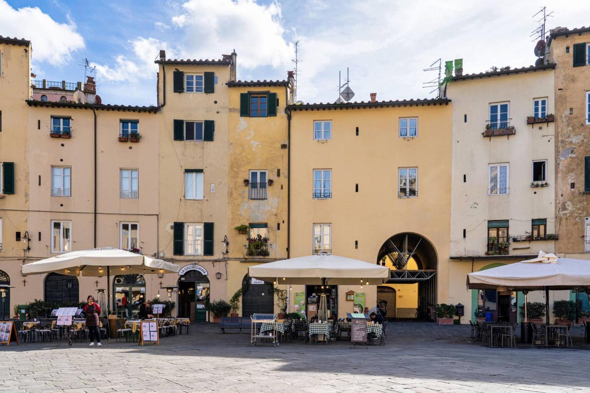 La Dimora Nell'Anfiteatro Hotel Lucca Exterior photo